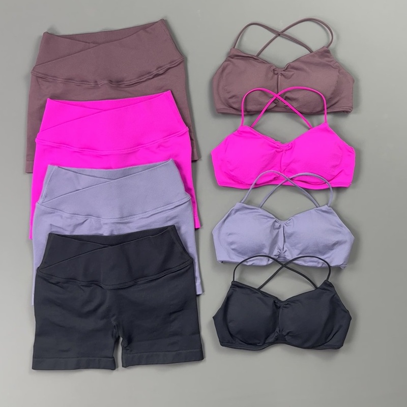 2ピーススポーツセット レディース 薄型ストラップ バストギ - Sports Bra High Impact のレビューと価格